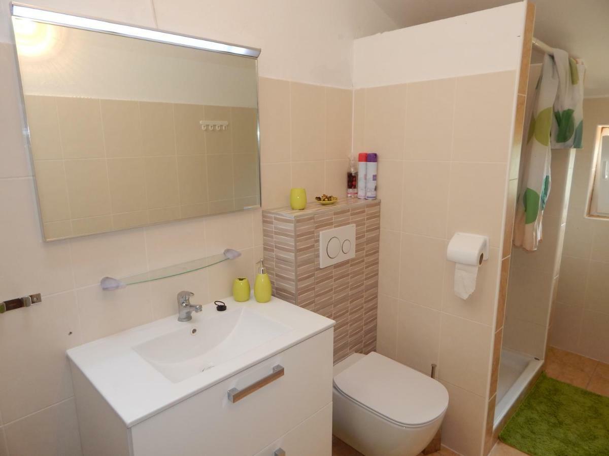 Apartmani Nin Esterno foto