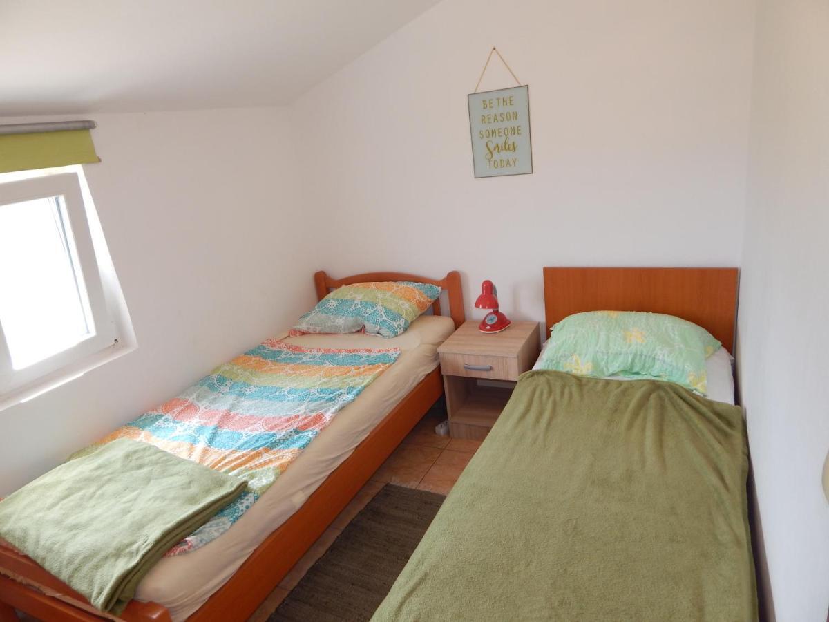 Apartmani Nin Esterno foto